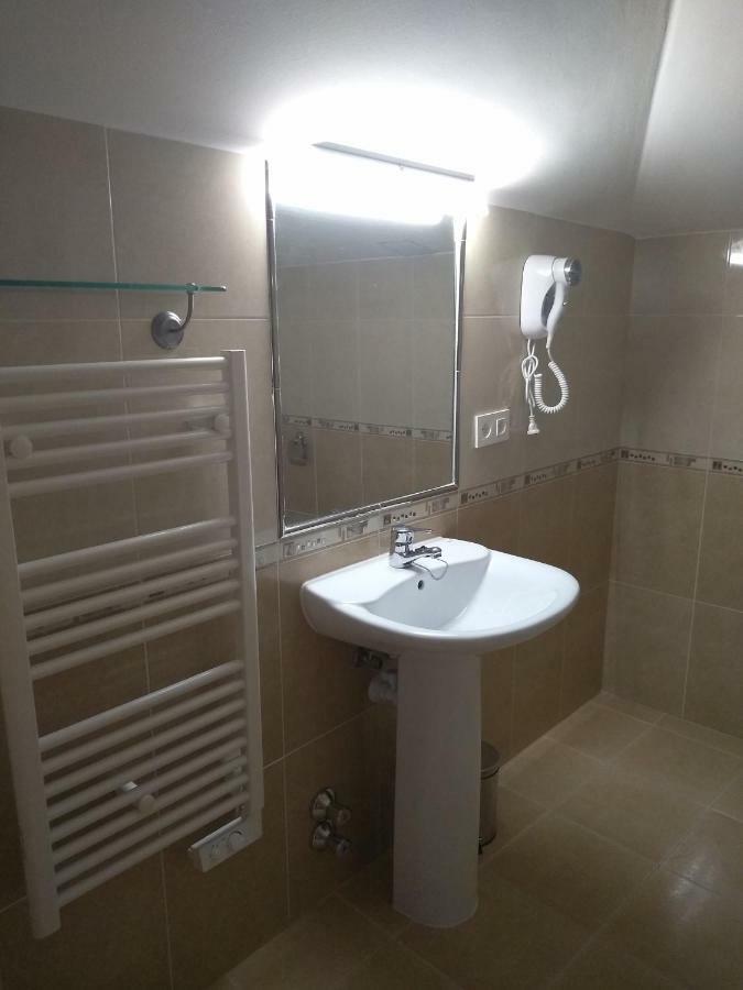 Apartamentos Prestin Onís 外观 照片